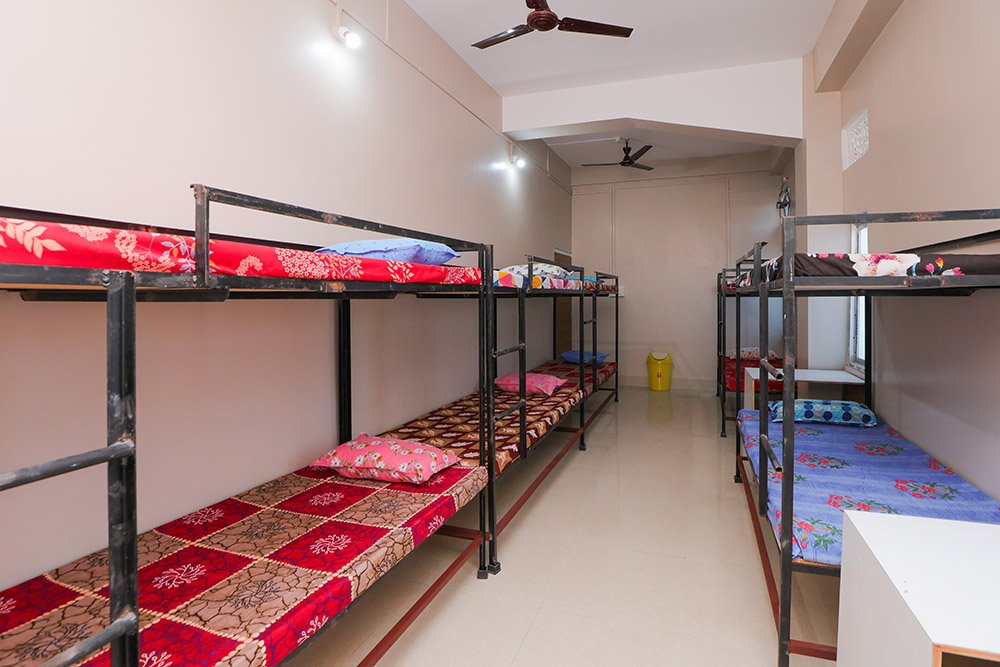 Dormitory-Bloom Lodge